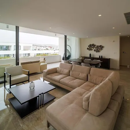 Downtown Park Aparthotel Paphos