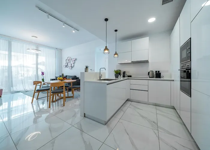 Downtown Park Aparthotel 4*