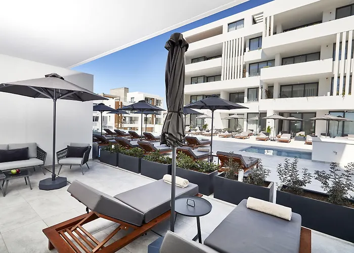 Downtown Park Aparthotel Paphos