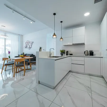 Downtown Park Apartmanhotel 4*