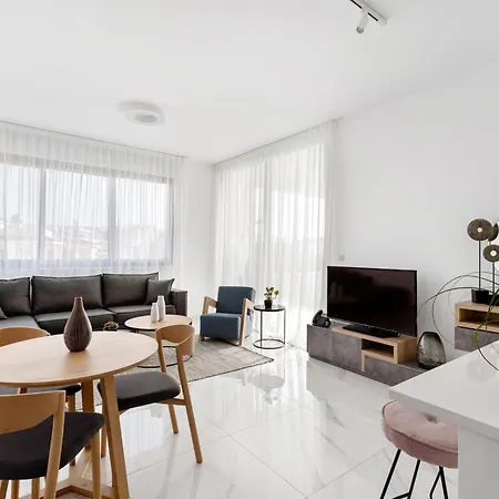 Aparthotel Downtown Park 2*