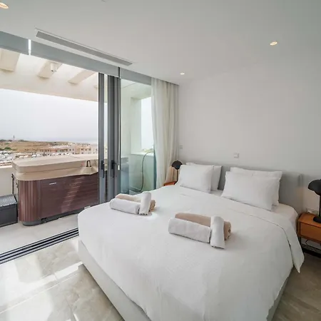 Downtown Park Aparthotel Paphos