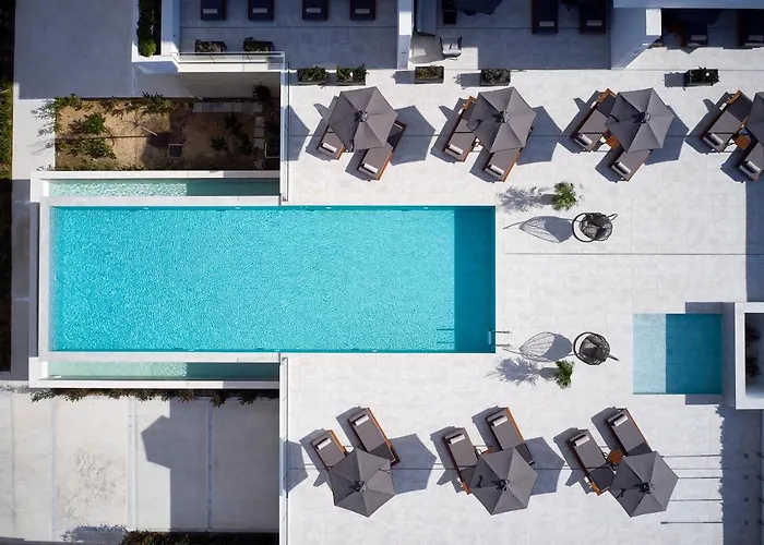 Ξενοδοχείο με διαμερίσματα Downtown Park 4*