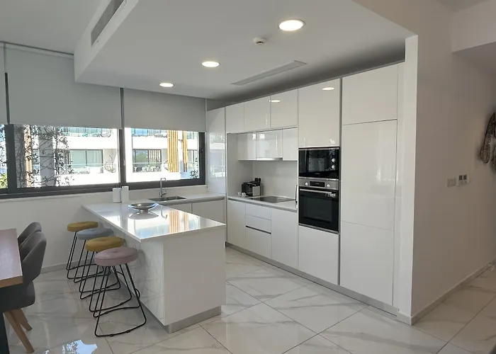 Downtown Park Apartmanhotel Paphos