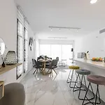 Aparthotel Downtown Park 4*