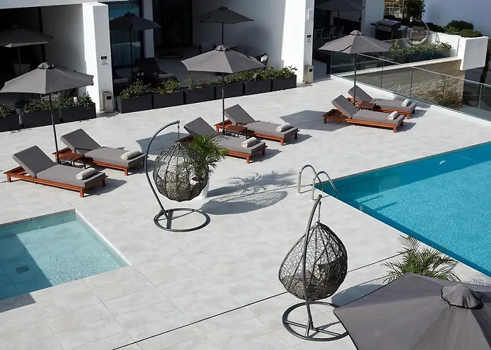 Downtown Park 4* بافوس